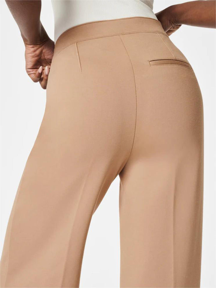 Elegant and Shaping FitCurve™ Pants
