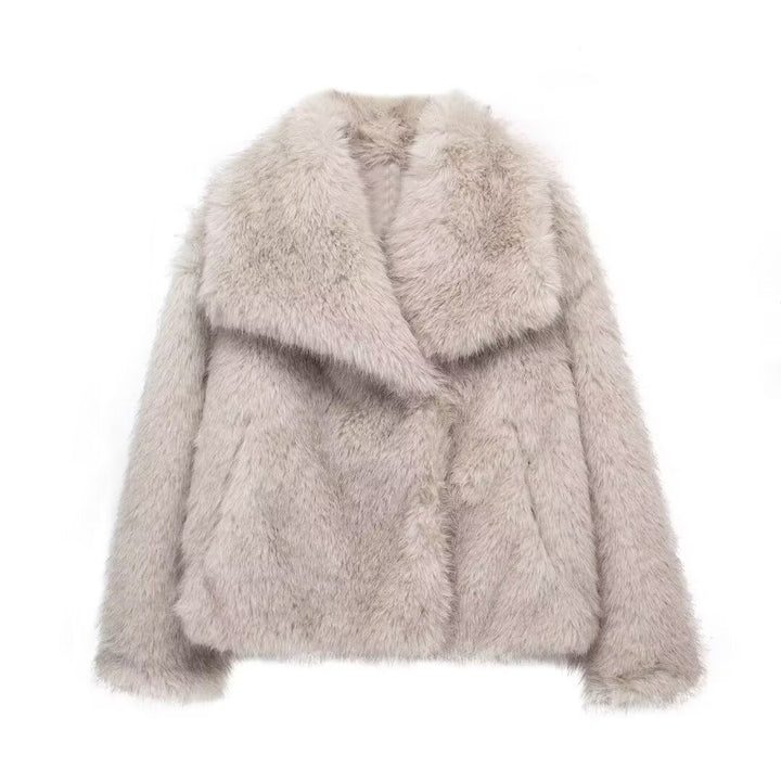 Brit & Boho™ I Lindsay Short Faux Fur Coat