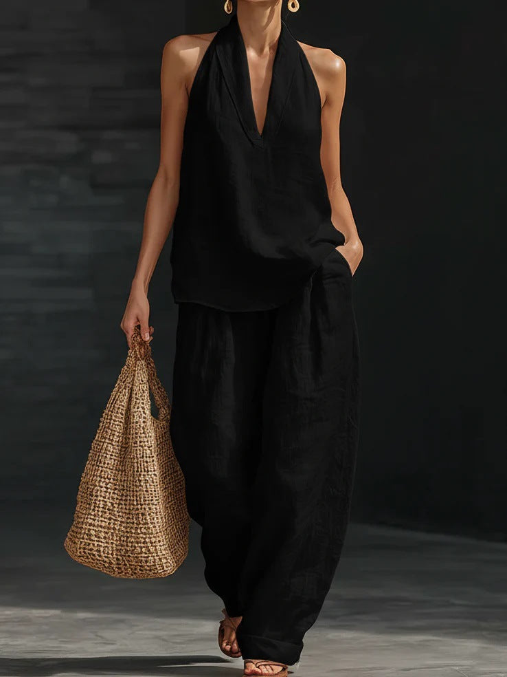 Savannah™ Sleeveless V-Neck Top