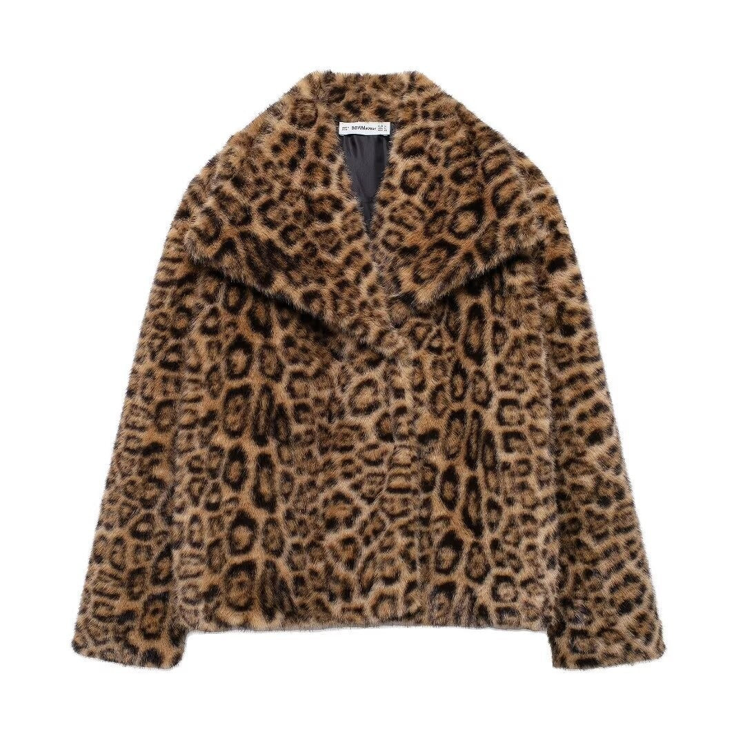 Brit & Boho™ I Lindsay Short Faux Fur Coat