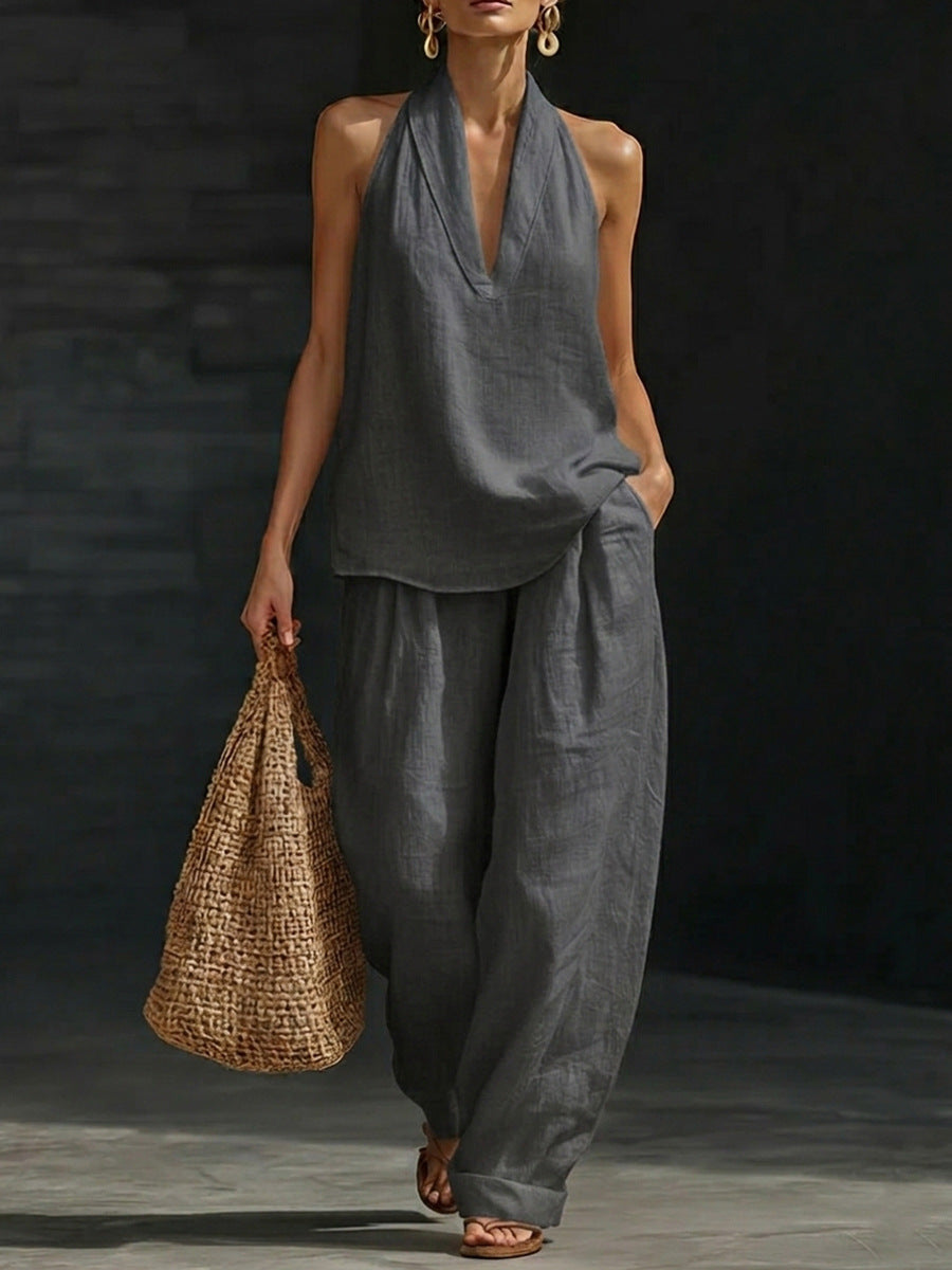 Savannah™ Sleeveless V-Neck Top