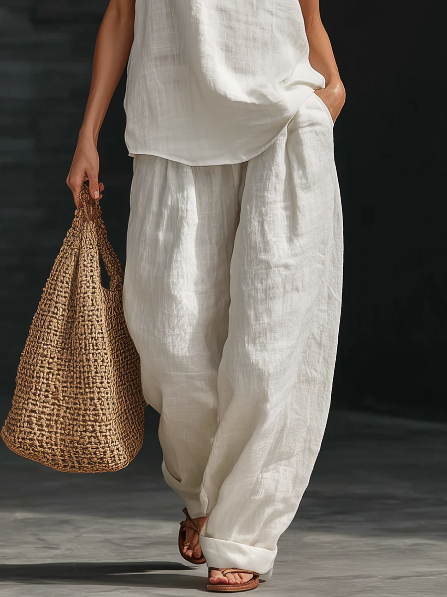 Savannah™ Sleeveless V-Neck Top