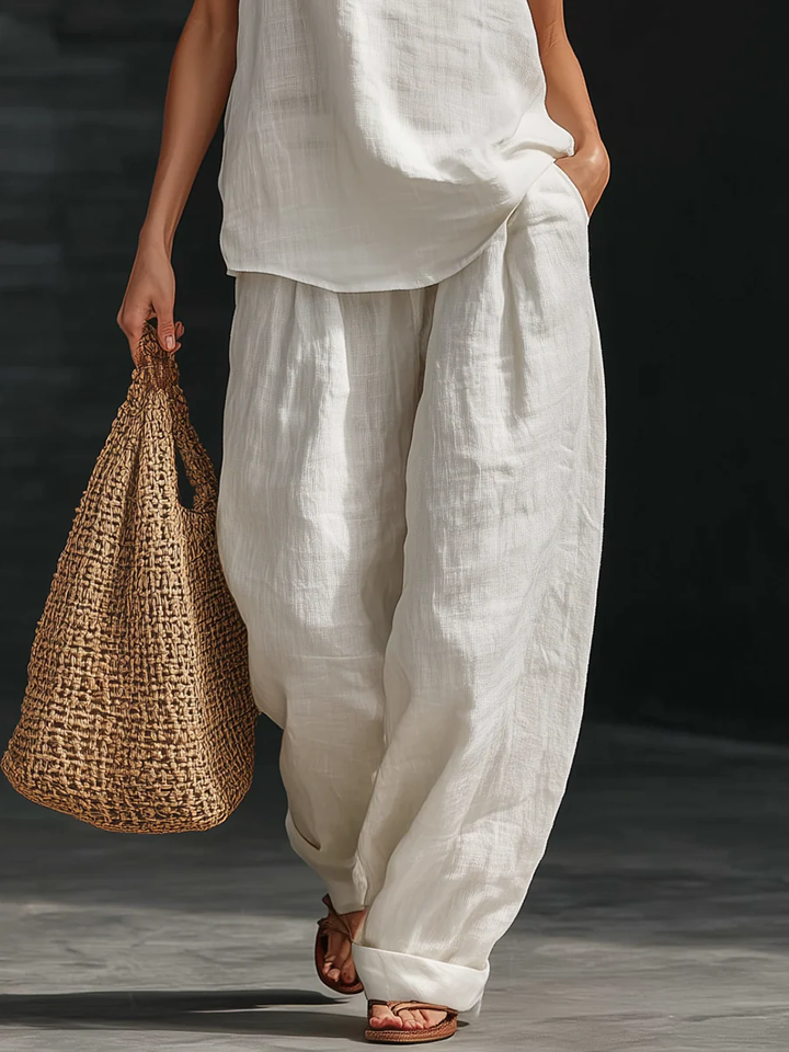 Savannah™ Sleeveless V-Neck Top