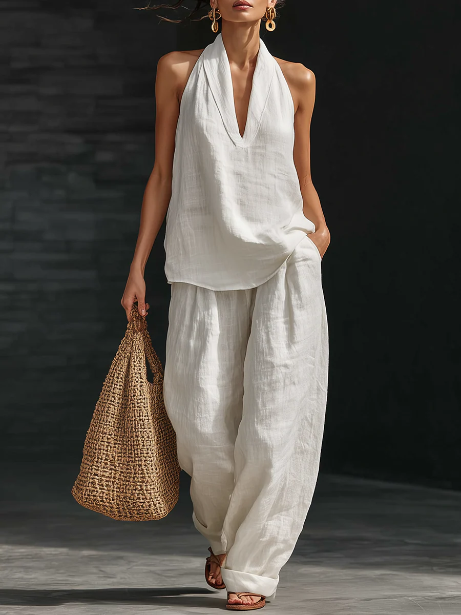 Savannah™ Sleeveless V-Neck Top