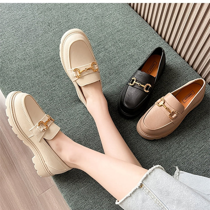 Elizabeth - Bolden Button Shoes